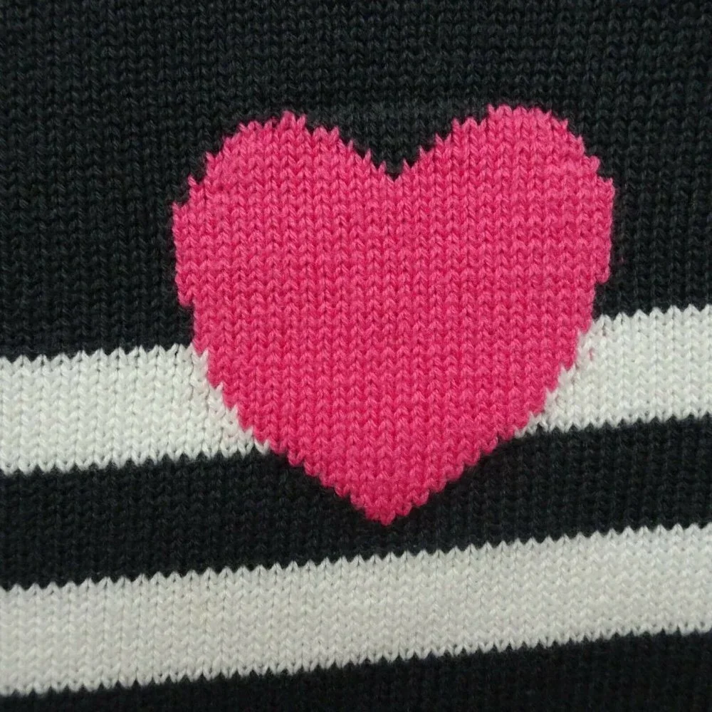 Clearance!💎5/$25 OLD NAVY Girl's Knit Pullover Sweater Heart Stripe Preppy XS
